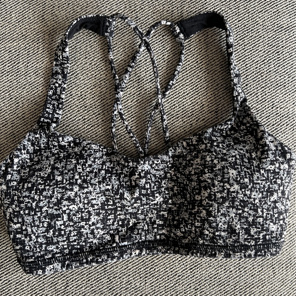 NWOT Lululemon Crisscross Bra